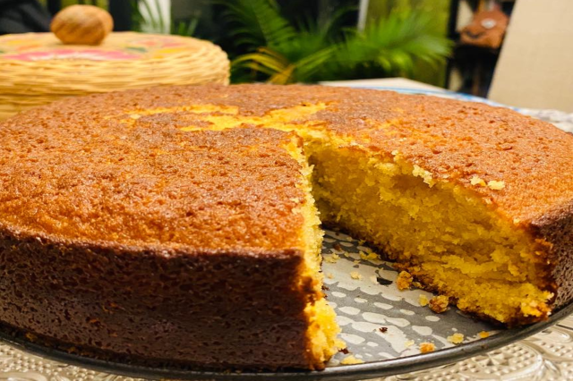 Bahamian johnny cake on a platter