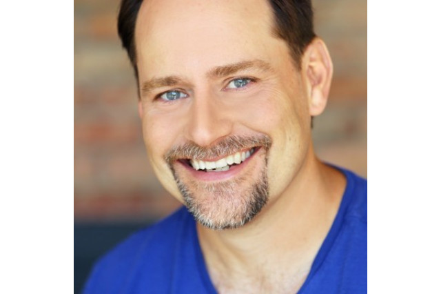 Photo of artist Ken Hall