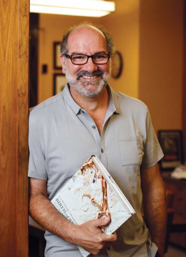 Dr Luis Chiappe
