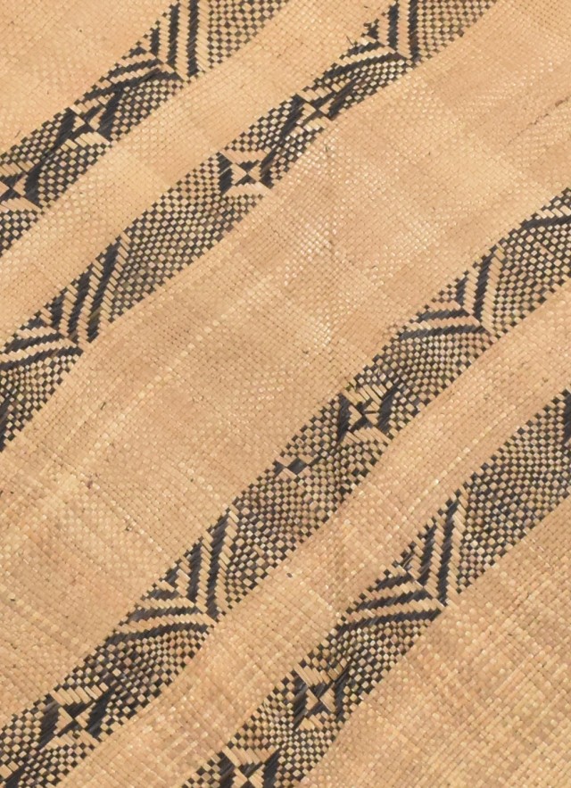 WOVEN FABRIC MAT