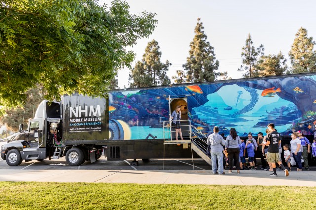 mobile museum bus in Los Angeles