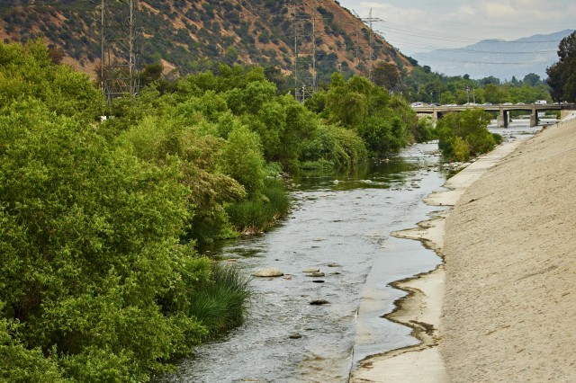 Los Angeles River with mountains in the background