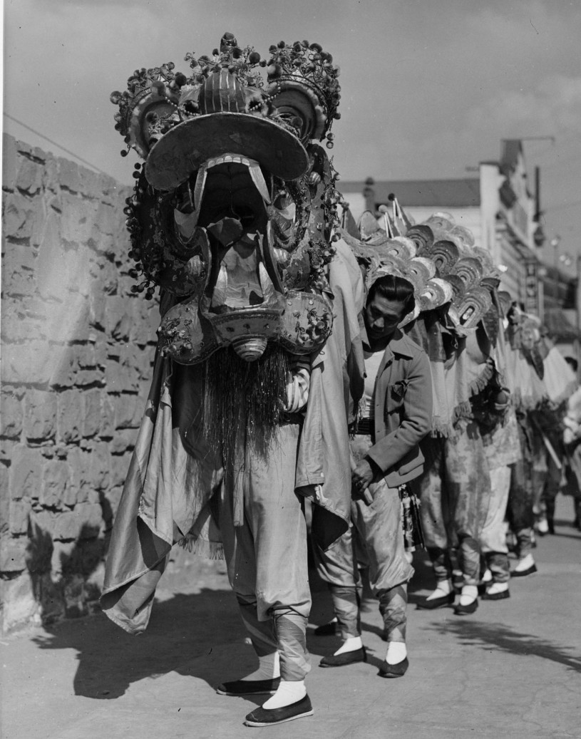 dragon dancers in L.A., 30s-40s